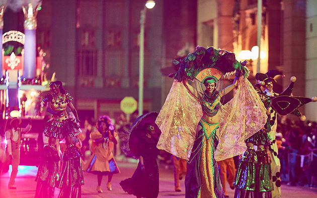 Mardi Gras parade and dancers at Universal Orlando Resorts