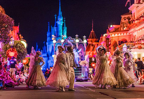 ghostly dancers in Disney Halloween parade